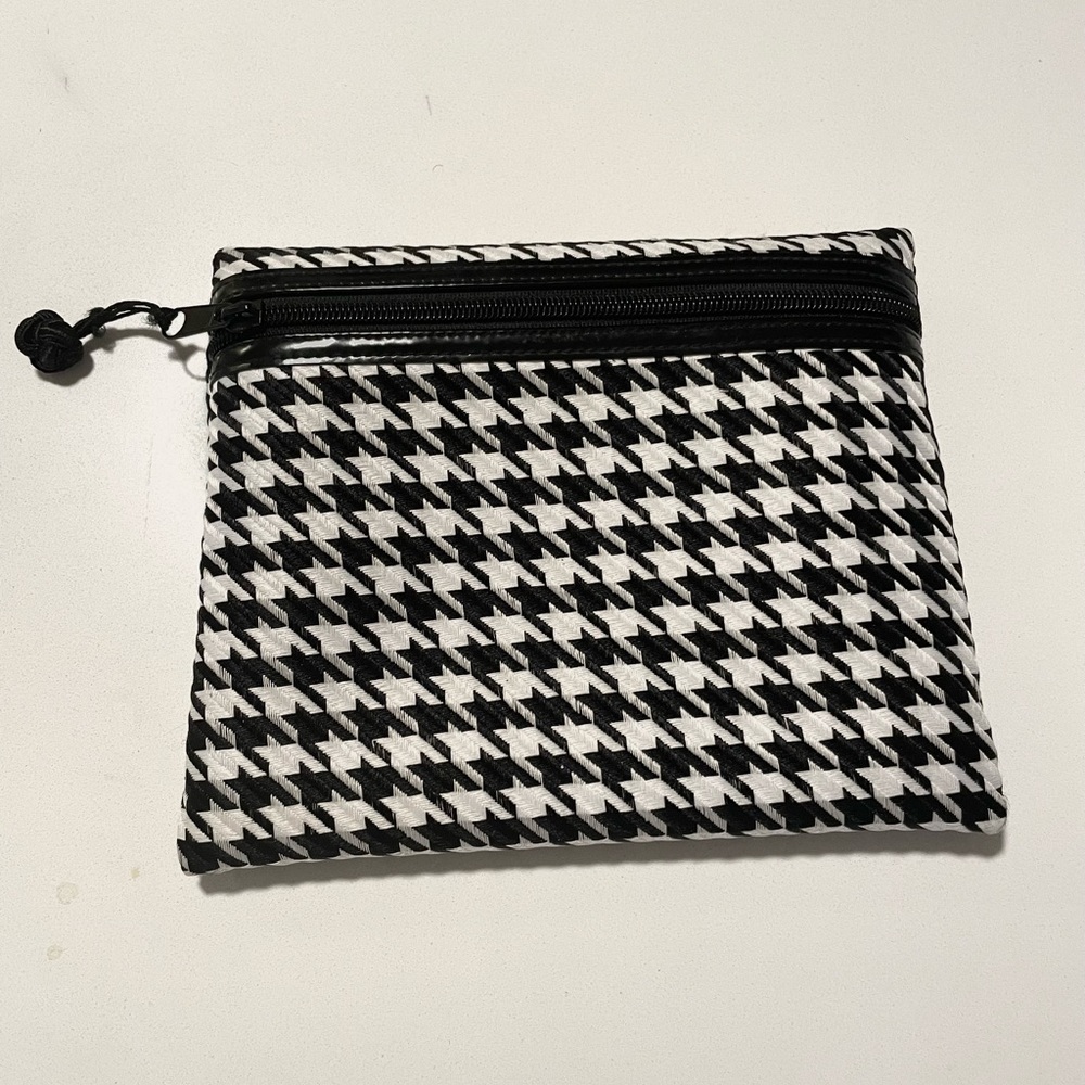NEW Stephanie Johnson Houndstooth Makeup|Vanity|Toiletry Zipper Case/Pouch/Purse
